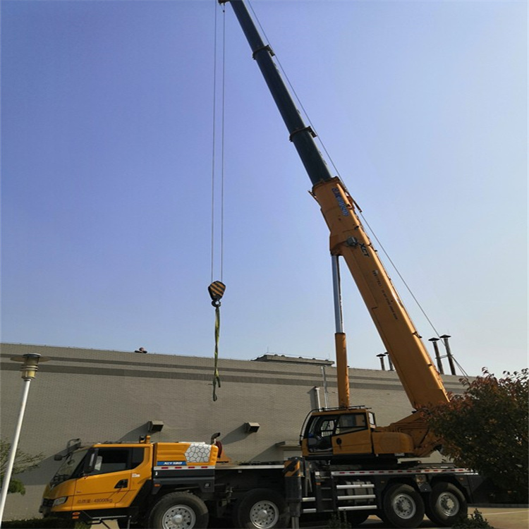 襄阳 选择汽车吊租赁的秘诀与联系方式指南