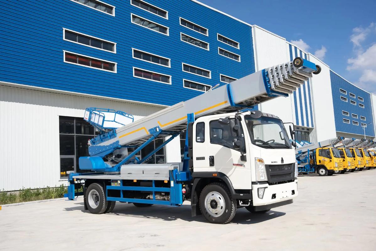 襄阳出租云梯车高空作业车 建筑垃圾搬运